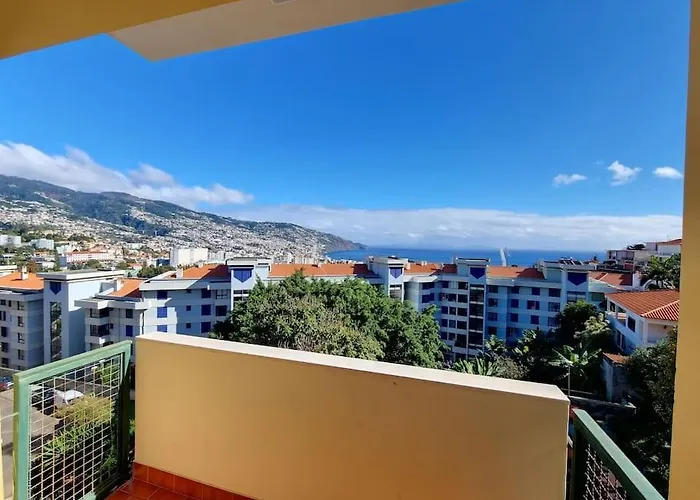 Kiara's Cantinho Do Mar By Rentallido * Funchal